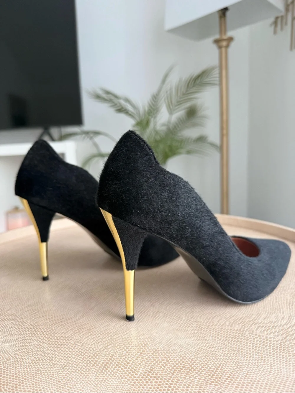 Women’s Black Pointed-Toe High Heels - Classic Elegant Pump